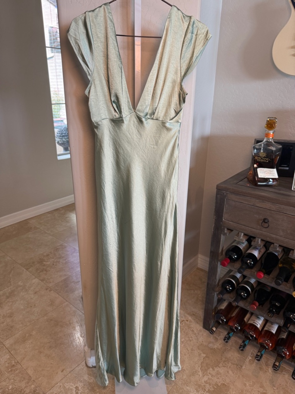 Selfie Leslie Lucinda V-Neck Twist Back Midi Dress Sage size Medium - Picture 6 of 9